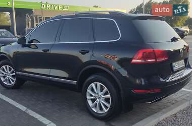 Внедорожник / Кроссовер Volkswagen Touareg 2010 в 