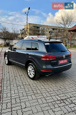 Внедорожник / Кроссовер Volkswagen Touareg 2013 в 