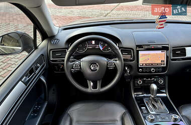 Внедорожник / Кроссовер Volkswagen Touareg 2013 в 