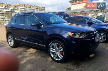 Внедорожник / Кроссовер Volkswagen Touareg 2012 в 