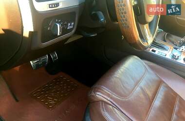 Внедорожник / Кроссовер Volkswagen Touareg 2012 в 