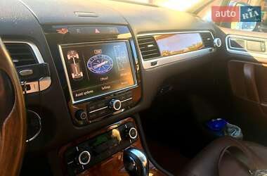 Внедорожник / Кроссовер Volkswagen Touareg 2012 в 