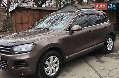 Позашляховик / Кросовер Volkswagen Touareg 2010 в 