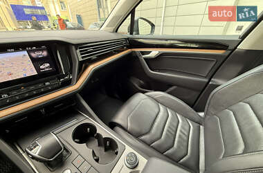 Внедорожник / Кроссовер Volkswagen Touareg 2020 в 
