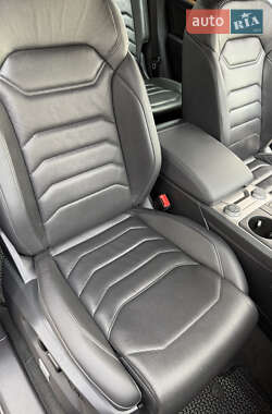 Внедорожник / Кроссовер Volkswagen Touareg 2020 в 