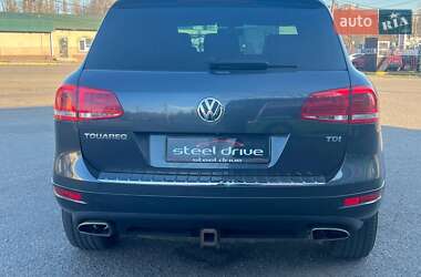 Позашляховик / Кросовер Volkswagen Touareg 2011 в 