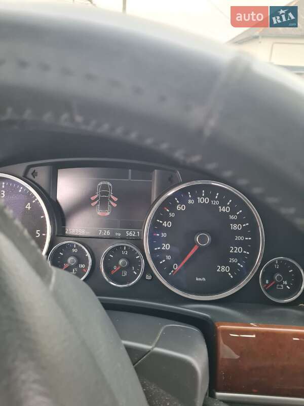 Внедорожник / Кроссовер Volkswagen Touareg 2007 в Великом Раковце