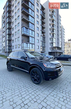 Внедорожник / Кроссовер Volkswagen Touareg 2012 в Львове