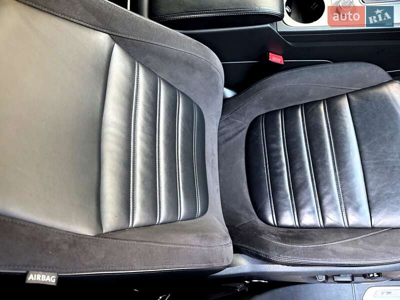 Внедорожник / Кроссовер Volkswagen Touareg 2015 в Хмельницком