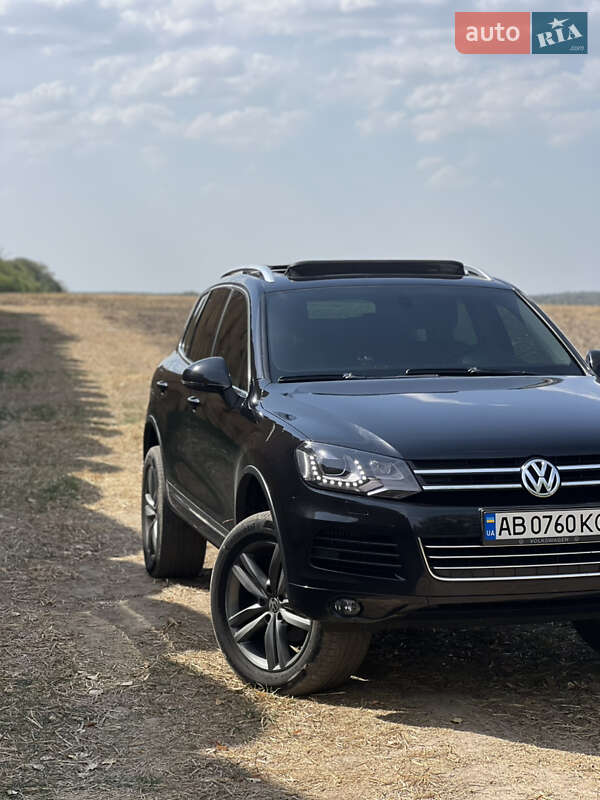 Внедорожник / Кроссовер Volkswagen Touareg 2012 в Шаргороде