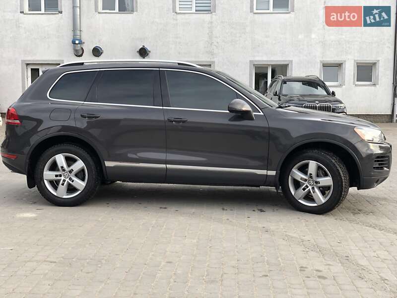 Внедорожник / Кроссовер Volkswagen Touareg 2011 в Теофиполе