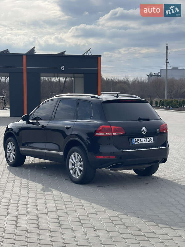 Внедорожник / Кроссовер Volkswagen Touareg 2010 в Виннице