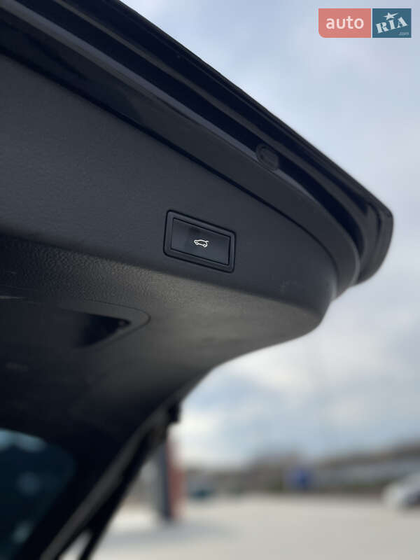 Внедорожник / Кроссовер Volkswagen Touareg 2010 в Виннице