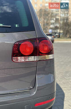 Внедорожник / Кроссовер Volkswagen Touareg 2008 в 