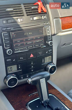 Внедорожник / Кроссовер Volkswagen Touareg 2008 в 