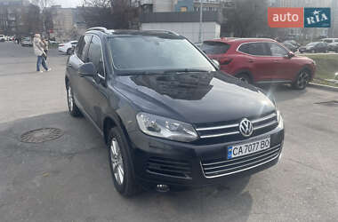 Внедорожник / Кроссовер Volkswagen Touareg 2012 в 