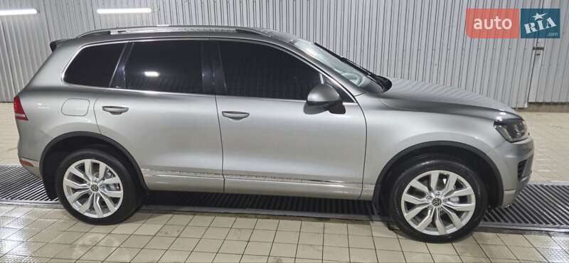 Внедорожник / Кроссовер Volkswagen Touareg 2014 в Хмельнике