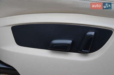 Внедорожник / Кроссовер Volkswagen Touareg 2012 в 