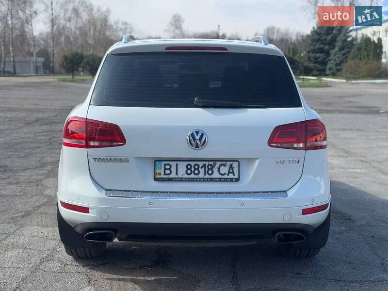Позашляховик / Кросовер Volkswagen Touareg 2014 в Лубнах