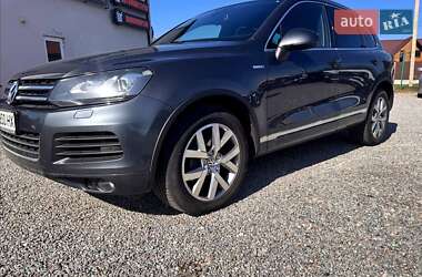 Внедорожник / Кроссовер Volkswagen Touareg 2014 в 