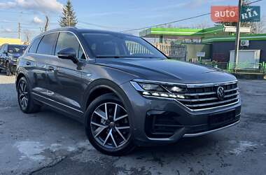 Внедорожник / Кроссовер Volkswagen Touareg 2022 в 