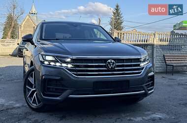 Внедорожник / Кроссовер Volkswagen Touareg 2022 в 