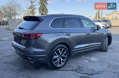 Внедорожник / Кроссовер Volkswagen Touareg 2022 в 