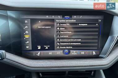 Внедорожник / Кроссовер Volkswagen Touareg 2022 в 