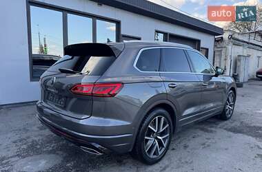 Внедорожник / Кроссовер Volkswagen Touareg 2022 в 