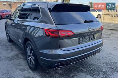 Внедорожник / Кроссовер Volkswagen Touareg 2022 в 
