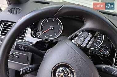 Внедорожник / Кроссовер Volkswagen Touareg 2014 в 