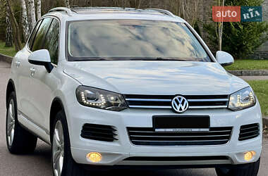 Внедорожник / Кроссовер Volkswagen Touareg 2012 в 