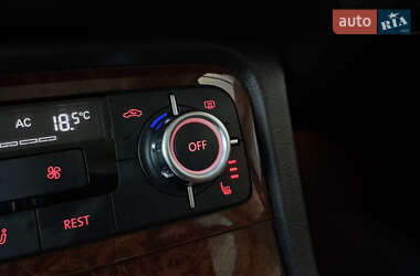 Внедорожник / Кроссовер Volkswagen Touareg 2012 в 