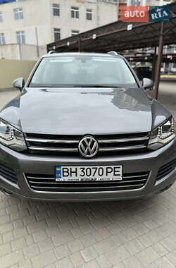 Внедорожник / Кроссовер Volkswagen Touareg 2010 в 