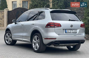 Внедорожник / Кроссовер Volkswagen Touareg 2017 в Хмельницком