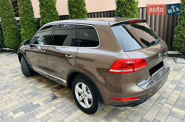 Внедорожник / Кроссовер Volkswagen Touareg 2011 в 