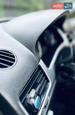 Внедорожник / Кроссовер Volkswagen Touareg 2011 в 