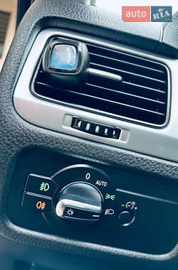 Внедорожник / Кроссовер Volkswagen Touareg 2011 в 