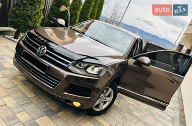 Внедорожник / Кроссовер Volkswagen Touareg 2011 в 