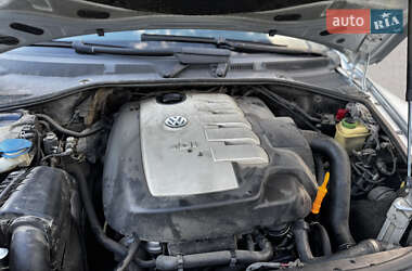 Позашляховик / Кросовер Volkswagen Touareg 2005 в 