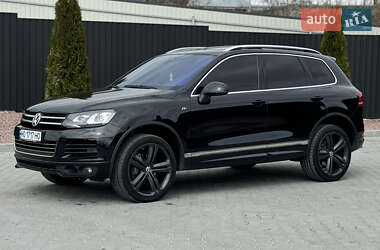Внедорожник / Кроссовер Volkswagen Touareg 2013 в 