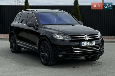Внедорожник / Кроссовер Volkswagen Touareg 2013 в 