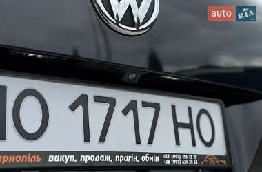 Внедорожник / Кроссовер Volkswagen Touareg 2013 в 