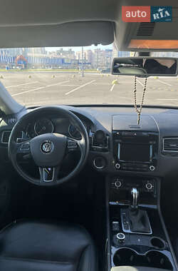 Внедорожник / Кроссовер Volkswagen Touareg 2014 в 