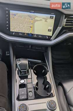 Позашляховик / Кросовер Volkswagen Touareg 2021 в  фото 5 Позашляховик / Кросовер Volkswagen Touareg 2021 в
