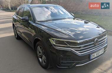 Позашляховик / Кросовер Volkswagen Touareg 2021 в  фото 22 Позашляховик / Кросовер Volkswagen Touareg 2021 в