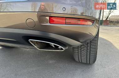 Внедорожник / Кроссовер Volkswagen Touareg 2010 в 