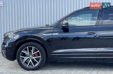Внедорожник / Кроссовер Volkswagen Touareg 2019 в 