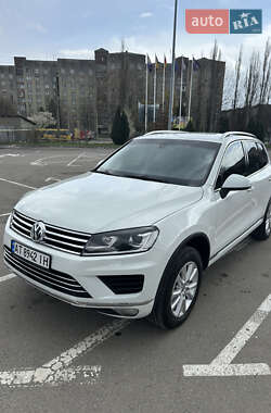 Внедорожник / Кроссовер Volkswagen Touareg 2013 в 