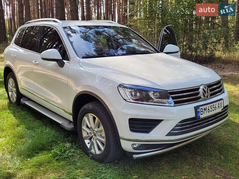 Внедорожник / Кроссовер Volkswagen Touareg 2017 в Полтаве